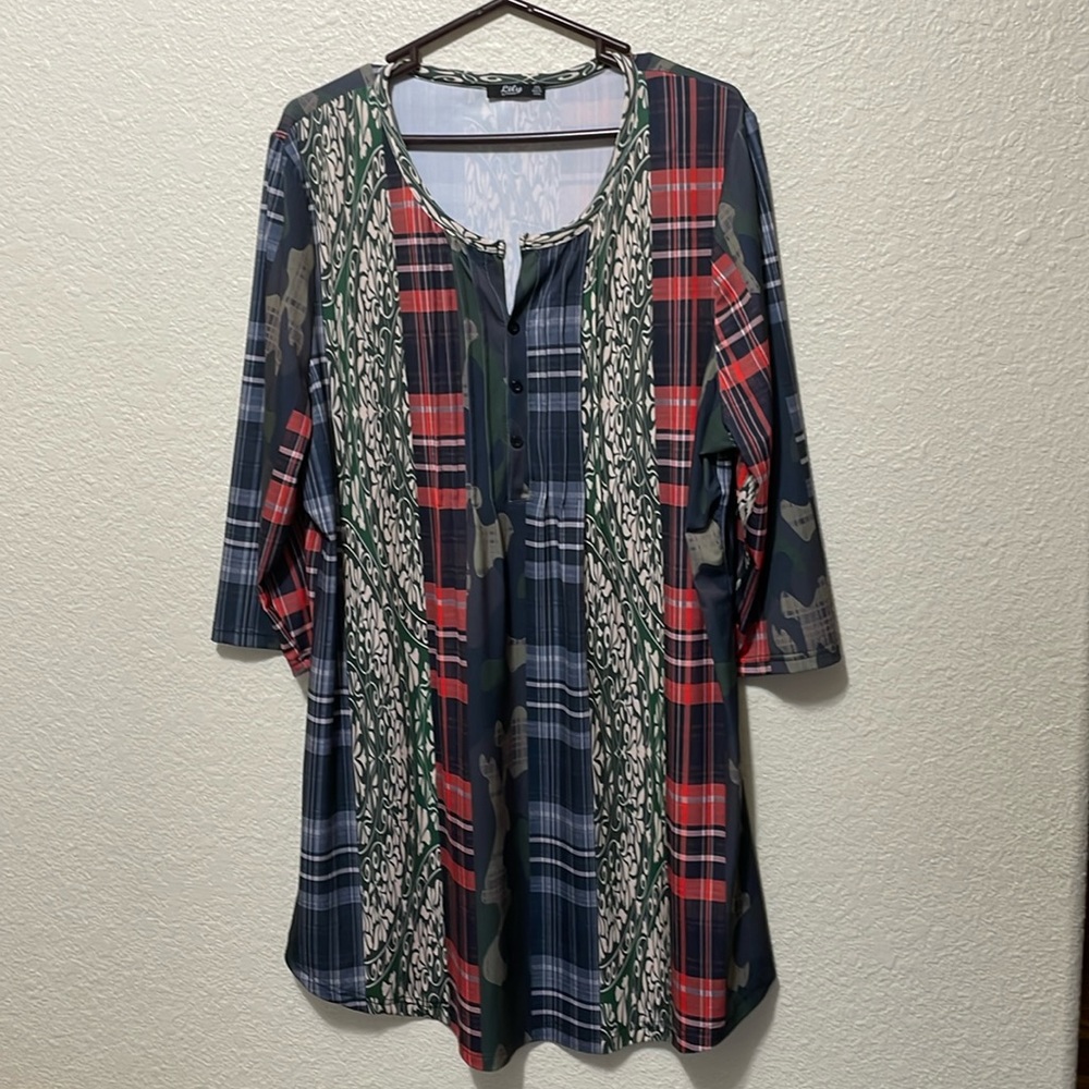 Lily Women's Lightweight Plaid Dress/ Tunic. Very Good Condition. Size 1XL.